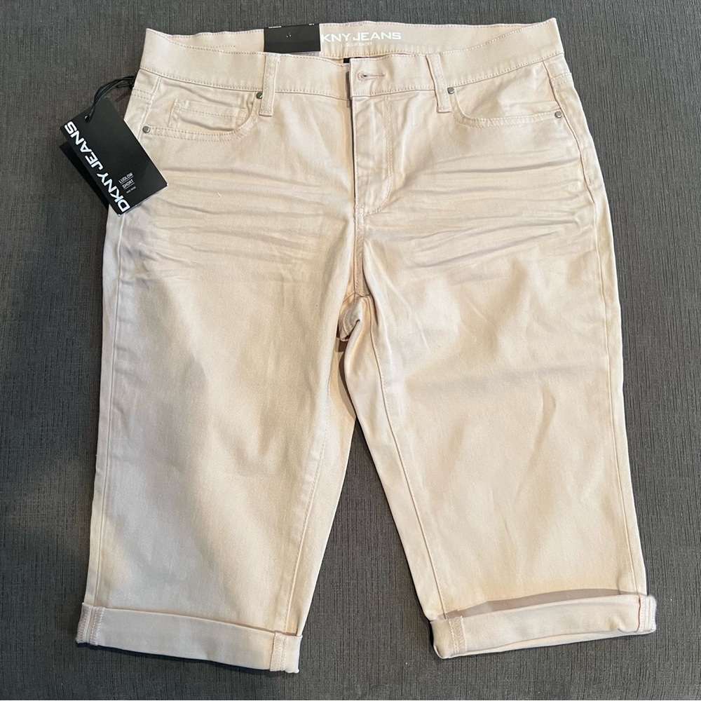 NWT DKNY JEANS Ludlow Short Cuffed Bermudas Size 10 Pink Sugar